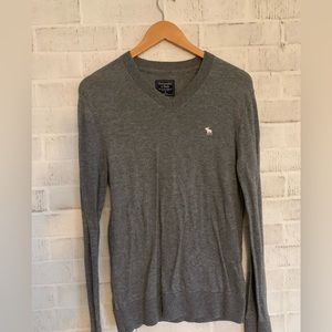 Abercrombie & Fitch Gray V Neck Sweater Small